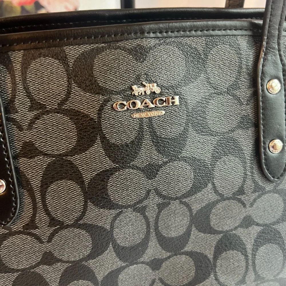 Coach F57842 Signature Drawstring Carryall Shoulder Bag